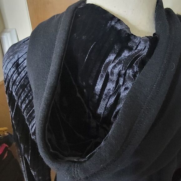 CALIA By Carrie Underwood Black Effortless Hoodie. Size XS. - Picture 5 of 7